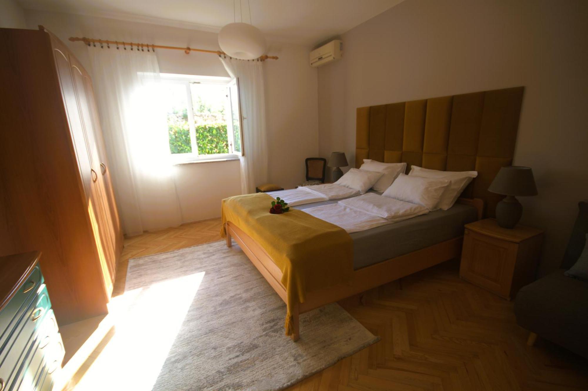 Apartments Katarina Porat Малинска Экстерьер фото